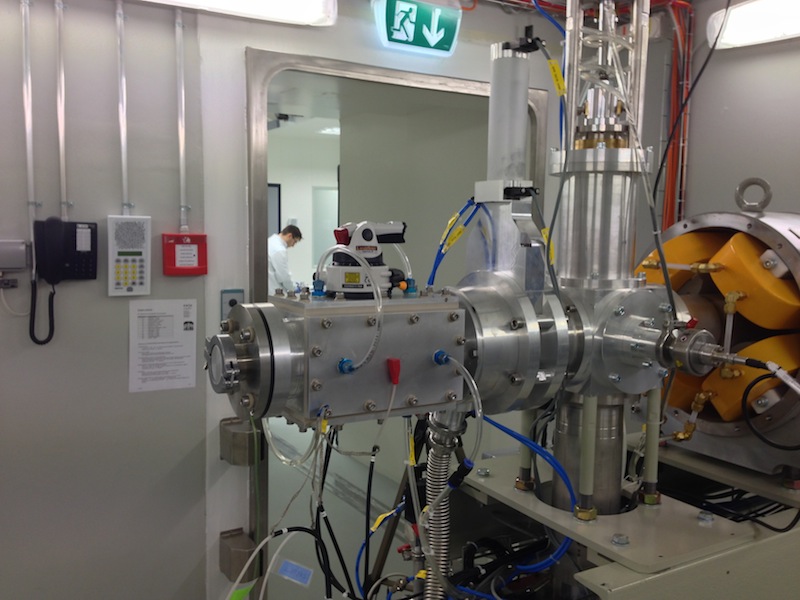 Cyclotron nozzle complete with custom sighting laser